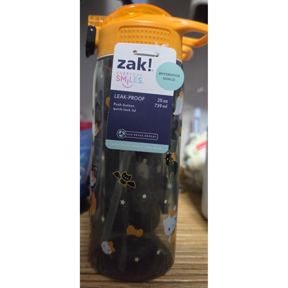 Zak Designs Hello Kitty Halloween 25oz Water Bottle Leak-Proof Straw Lid Black